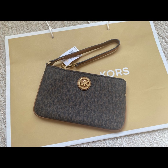 Michael Kors Logo Large Wristlet - Picture 4 of 4